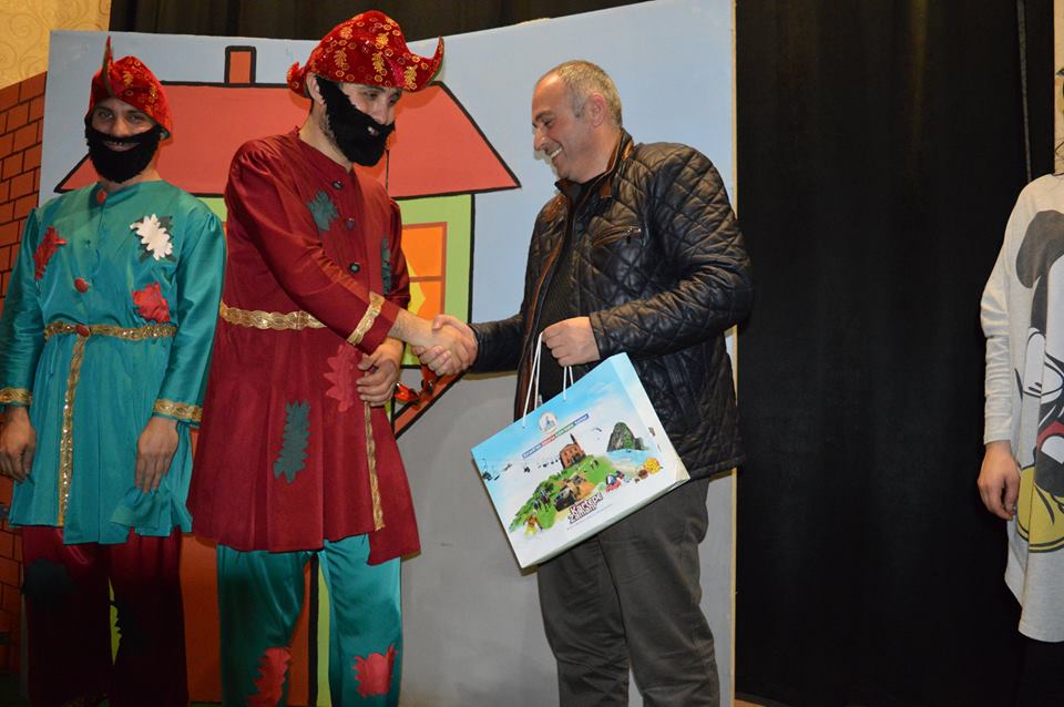 Bekçi Karagöz Kartepe'de